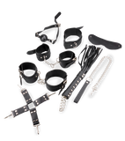 8-teiliges BDSM-Set aus Kunstleder mit Nieten