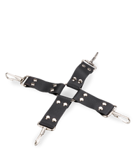 Laden Sie das Bild in den Galerie-Viewer, 8-teiliges BDSM-Set aus Kunstleder mit Nieten