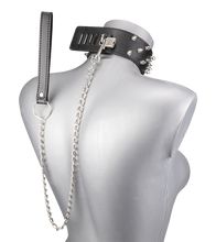 Laden Sie das Bild in den Galerie-Viewer, BDSM-Halsmanschette mit Nieten