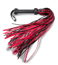 Laden Sie das Bild in den Galerie-Viewer, Flogger Submissive