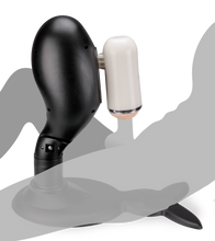 Laden Sie das Bild in den Galerie-Viewer, Freihand-Masturbator mit Vagina The Milker