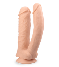 Laden Sie das Bild in den Galerie-Viewer, Großer Dildo mit doppeltem Schaft 24,5 cm und 27,5 cm