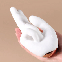 Laden Sie das Bild in den Galerie-Viewer, Warm Hand – Beheizter Vibrator mit Auslöser