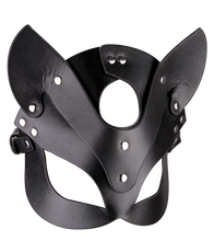 Laden Sie das Bild in den Galerie-Viewer, Katzenmaske aus Kunstleder mit Metallnieten