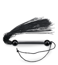 Laden Sie das Bild in den Galerie-Viewer, Kleine Riemenpeitsche Punisher