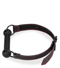 Laden Sie das Bild in den Galerie-Viewer, Knebel mit Beißstange aus Silikon und Kunstleder