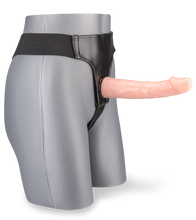 Laden Sie das Bild in den Galerie-Viewer, Langer realistischer Strapon Amiral