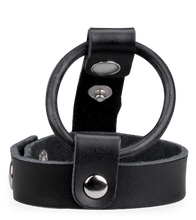 Laden Sie das Bild in den Galerie-Viewer, Leder-Penisring mit Druckknopf