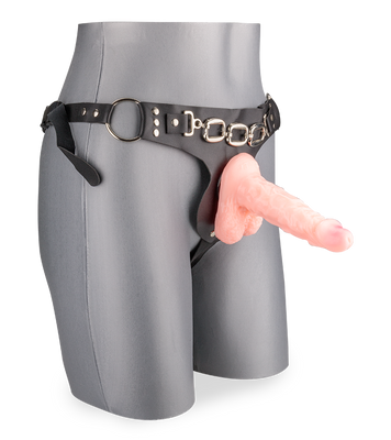 Naturdildo mit O-Ring-Gurt