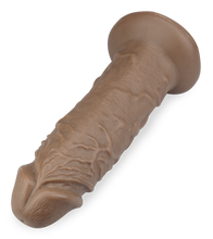 Laden Sie das Bild in den Galerie-Viewer, Naturdildo mit XXL-Schaft 6,3 cm