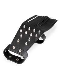 Laden Sie das Bild in den Galerie-Viewer, Riemen-Handschuh aus Kunstleder mit Stacheln