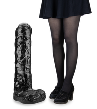 Laden Sie das Bild in den Galerie-Viewer, Riesendildo 65 cm