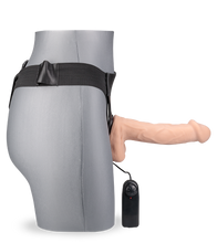 Laden Sie das Bild in den Galerie-Viewer, Strapon-Vibrator in XL Landon 23 cm