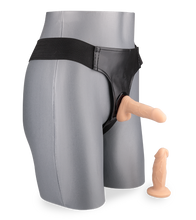 Laden Sie das Bild in den Galerie-Viewer, Umschnaller mit zwei kleinen Analdildos