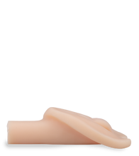 Laden Sie das Bild in den Galerie-Viewer, Vibrierende Lustmuschi aus TPR Soft Touch Tonya